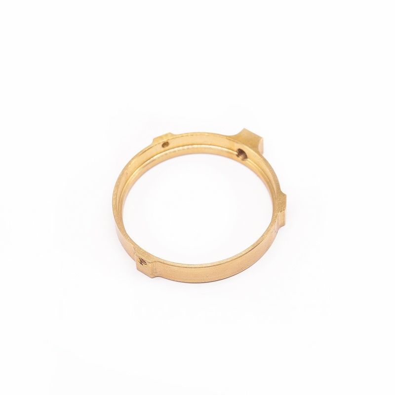 تولید کننده حرفه ای حلقه برنجی CNC سفارشی ابزار ساعت دقیق OEM CNC آسیاب زنانه حلقه برنجی